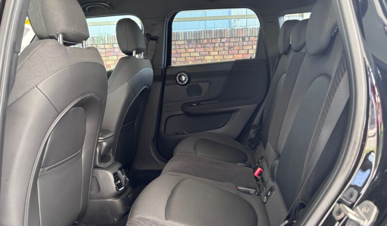 
								MINI COUNTRYMAN Cooper full									