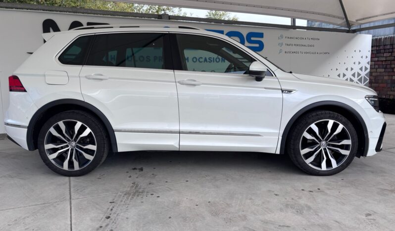 
								Volkswagen Tiguan 2.0 TDI R-line 150CV 4Motion DSG full									