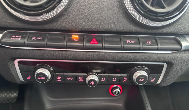 
								AUDI A3 S line edition 2.0 TDI S tronic Sportback full									