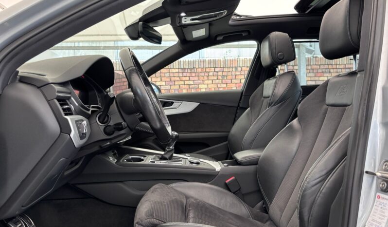 
								AUDI A4 Avant 2.0 TDI clean d 150CV S line edition full									