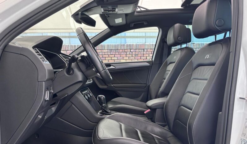 
								Volkswagen Tiguan 2.0 TDI R-line 150CV 4Motion DSG full									