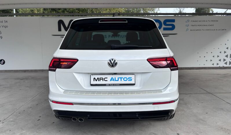 
								Volkswagen Tiguan 2.0 TDI R-line 150CV 4Motion DSG full									