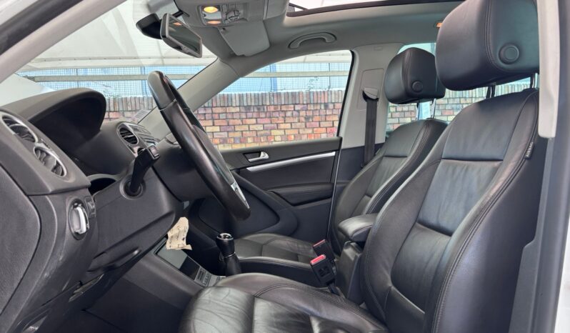 
								VOLKSWAGEN Tiguan 2.0 TDI 140cv 4×2 T1 Sport BMotion Tech full									
