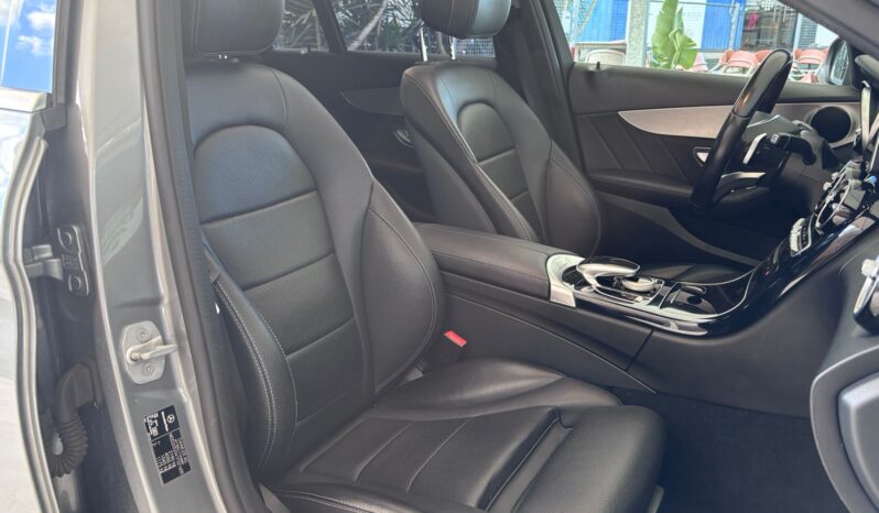 
								MERCEDES-BENZ Clase C 220 d AMG Line Estate full									