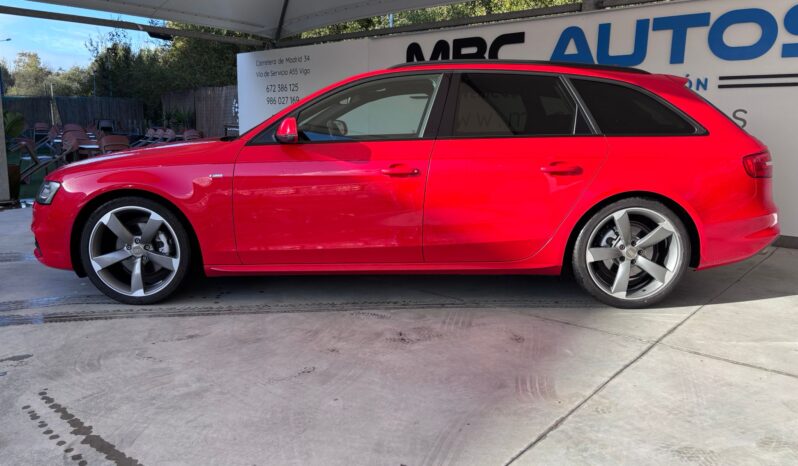 
								AUDI A4 Avant 2.0 TDI 177CV S line edition full									