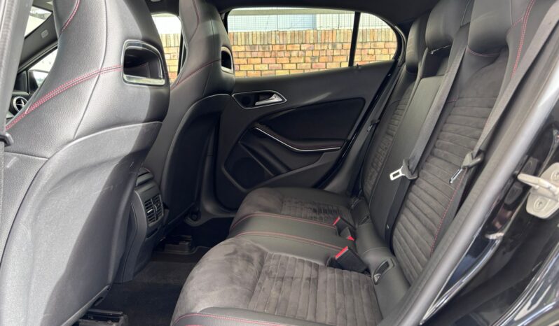 
								MERCEDES-BENZ Clase GLA 220 d AMG Line full									