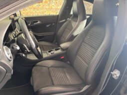 
										MERCEDES-BENZ Clase  CLA 220 d AMG full									