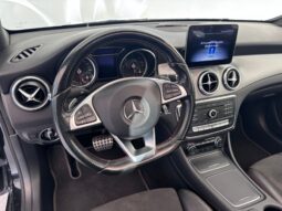 
										MERCEDES-BENZ Clase  CLA 220 d AMG full									