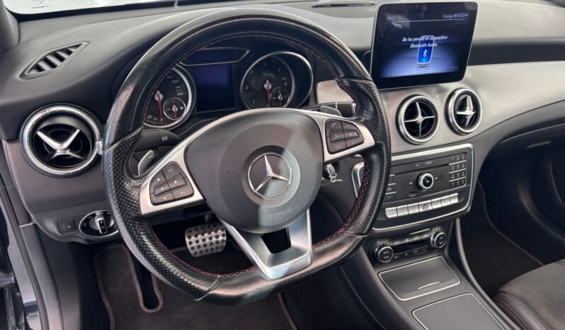 
								MERCEDES-BENZ Clase  CLA 220 d AMG full									