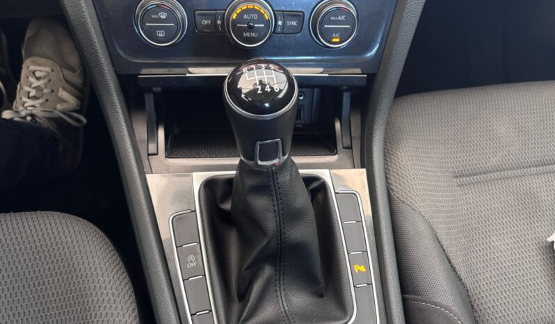 
								VOLKSWAGEN Golf 7.5 Advance 2.0 TDI full									