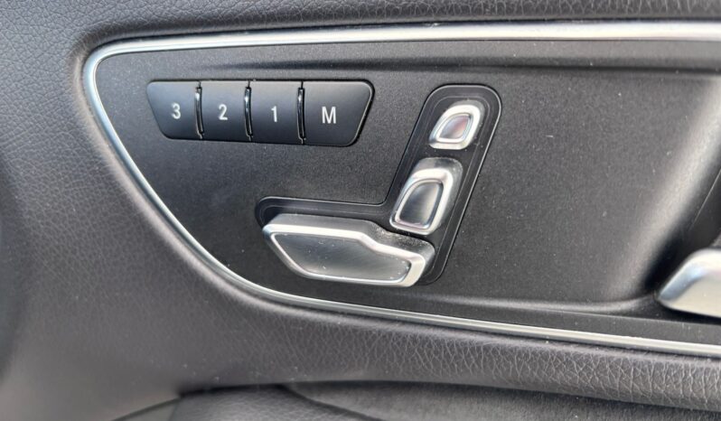 
								MERCEDES-BENZ Clase  CLA 220 d AMG full									