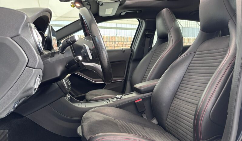 
								MERCEDES-BENZ Clase GLA 220 d AMG Line full									