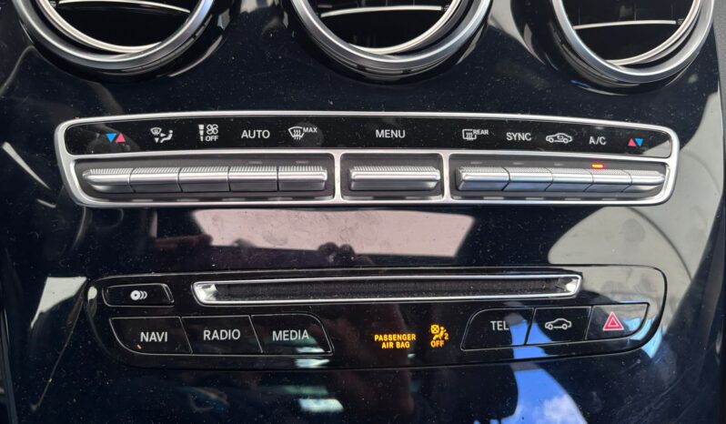 
								MERCEDES-BENZ Clase C 220 d AMG Line Estate full									