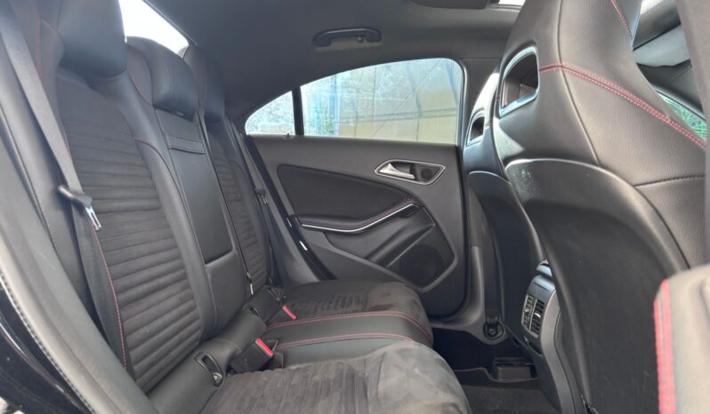 
								MERCEDES-BENZ Clase  CLA 220 d AMG full									