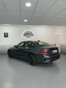 
										BMW Serie 3 318d full									