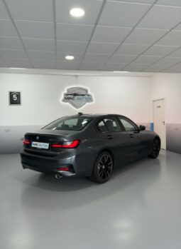 
										BMW Serie 3 318d full									