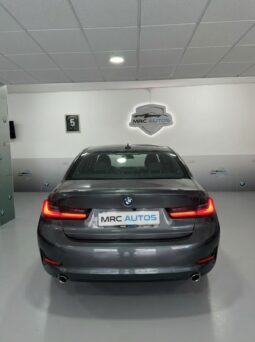 
										BMW Serie 3 318d full									