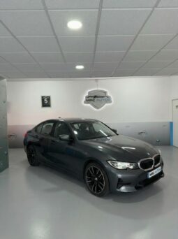 
										BMW Serie 3 318d full									