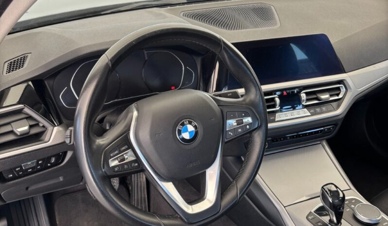 
								BMW Serie 3 318d full									