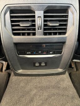 
										BMW Serie 3 318d full									