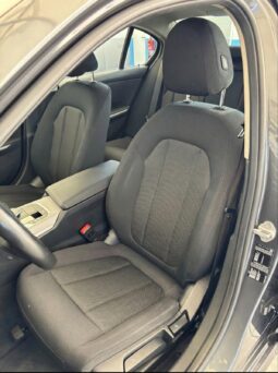 
										BMW Serie 3 318d full									