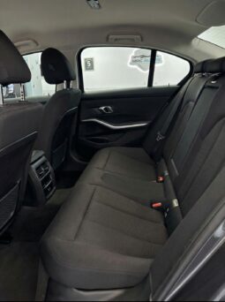 
										BMW Serie 3 318d full									