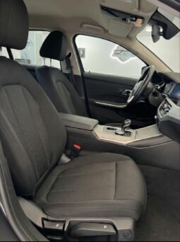 
										BMW Serie 3 318d full									