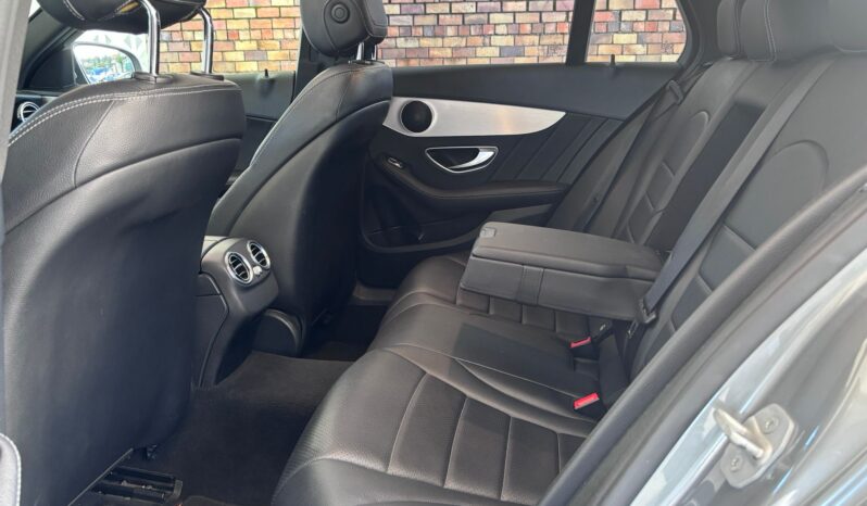 
								MERCEDES-BENZ Clase C 220 d AMG Line Estate full									