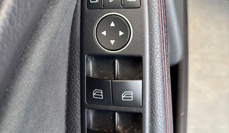 
								MERCEDES-BENZ Clase  CLA 220 d AMG full									