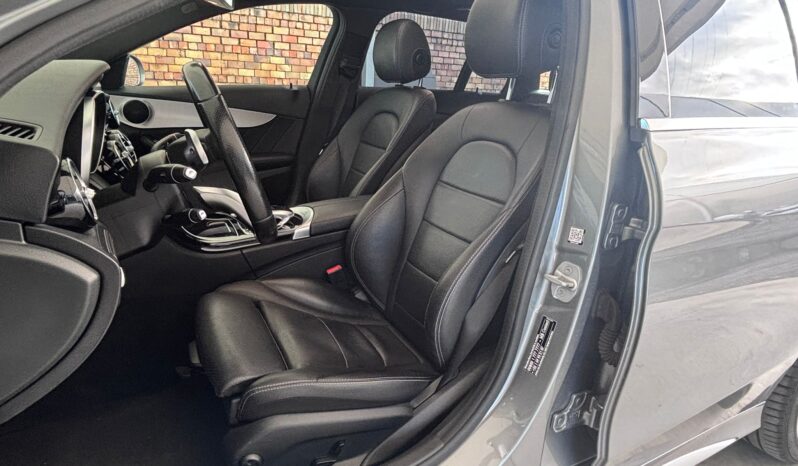 
								MERCEDES-BENZ Clase C 220 d AMG Line Estate full									