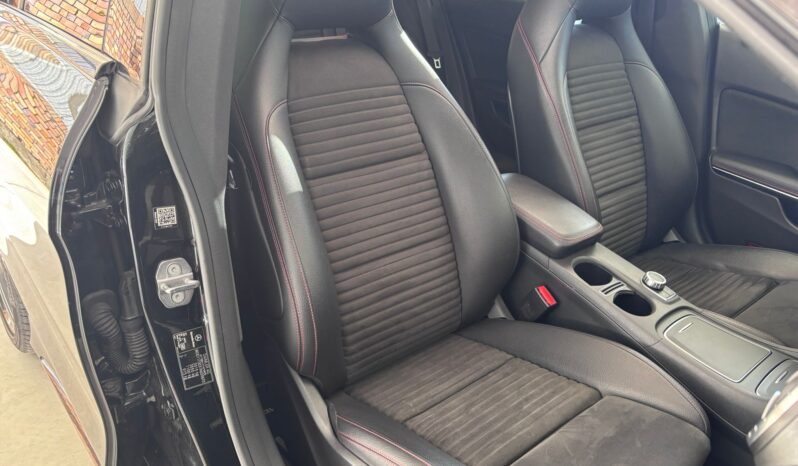 
								MERCEDES-BENZ Clase  CLA 220 d AMG full									