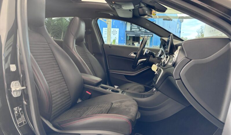 
								MERCEDES-BENZ Clase GLA 220 d AMG Line full									