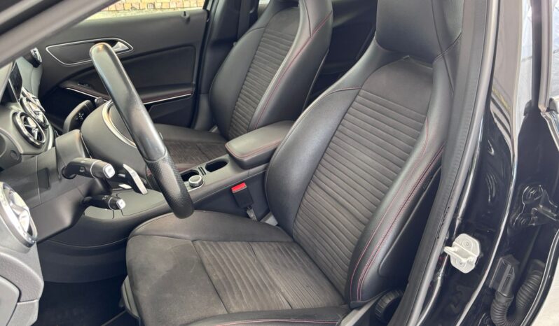 
								MERCEDES-BENZ Clase GLA 220 d AMG Line full									