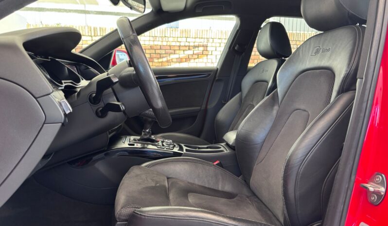 
								AUDI A4 Avant 2.0 TDI 177CV S line edition full									