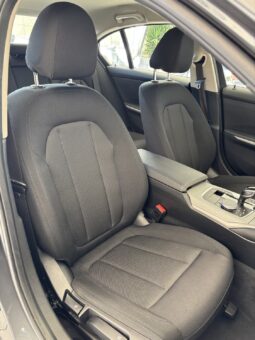 
										BMW Serie 3 318d full									