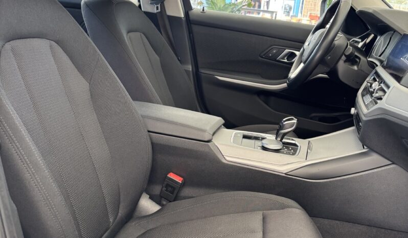 
								BMW Serie 3 318d full									