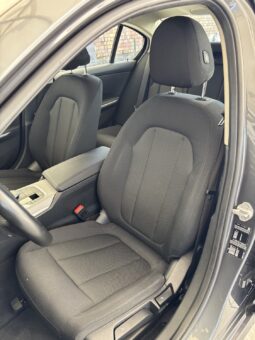 
										BMW Serie 3 318d full									