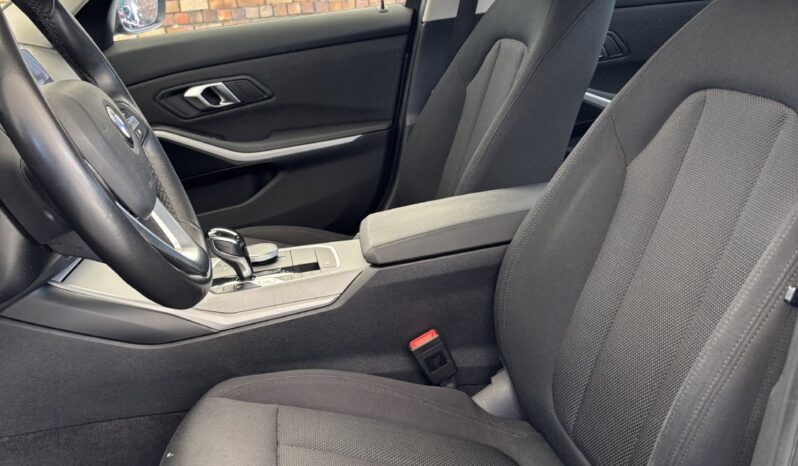 
								BMW Serie 3 318d full									