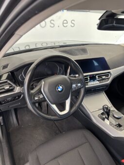 
										BMW Serie 3 318d full									