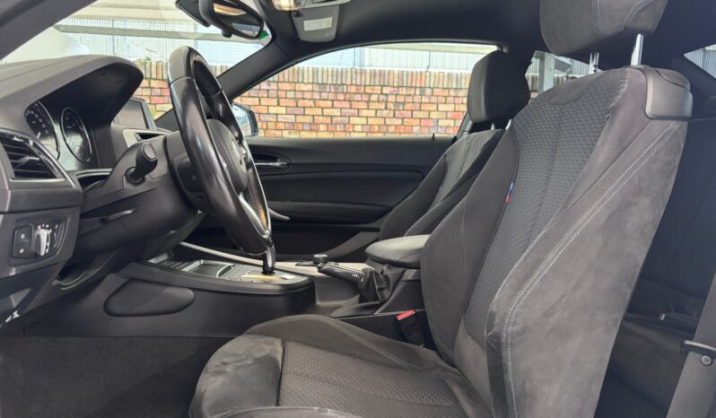 
								BMW Serie 2 218d paquete M full									