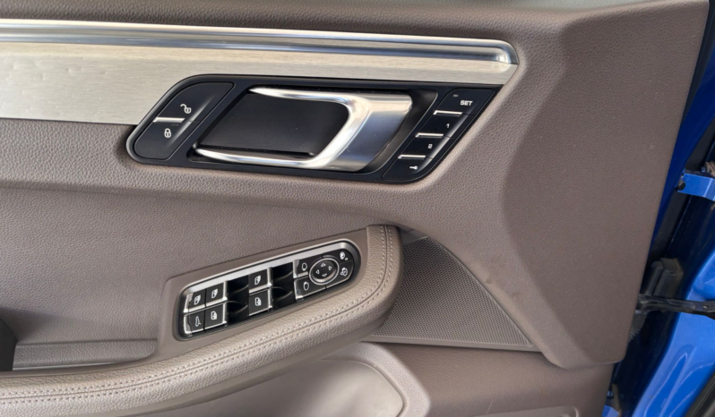 
								PORSCHE Macan S Diesel 159 gkm CO2 full									