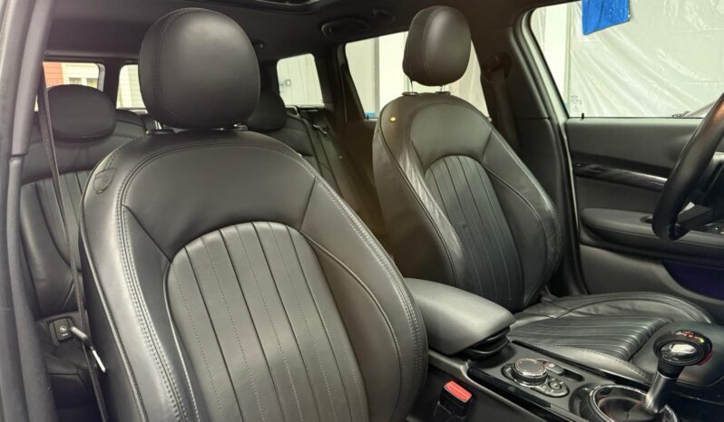 
								MINI CLUBMAN COOPER SD ALL4 AUTO full									