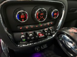 
										MINI CLUBMAN COOPER SD ALL4 AUTO full									