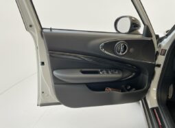 
										MINI CLUBMAN COOPER SD ALL4 AUTO look John Cooper works full									