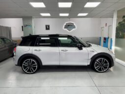 
										MINI CLUBMAN COOPER SD ALL4 AUTO full									