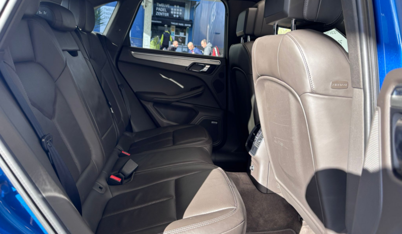 
								PORSCHE Macan S Diesel 159 gkm CO2 full									