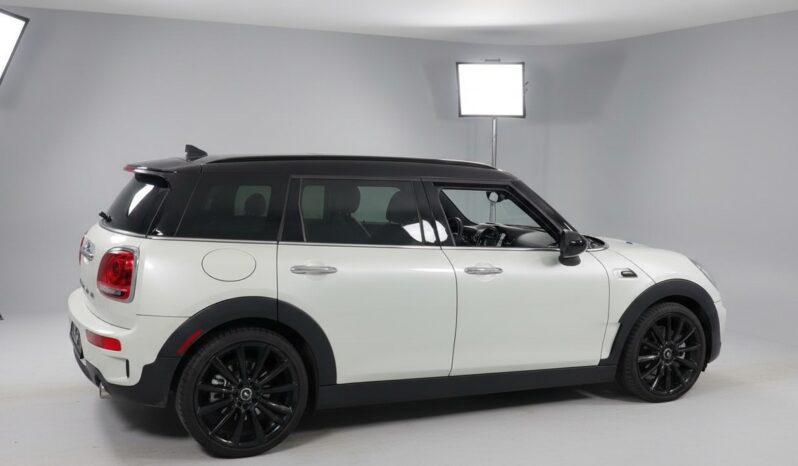 
								MINI CLUBMAN COOPER SD ALL4 AUTO look John Cooper works full									