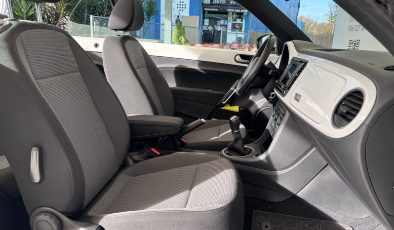 
								VOLKSWAGEN Beetle Cabrio Design 2.0 TDI 110CV BMT full									