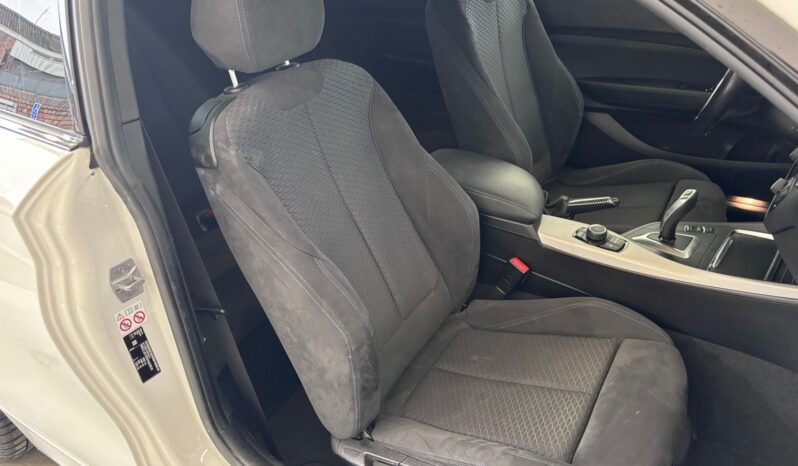 
								BMW Serie 2 218d paquete M full									