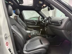 
										MINI CLUBMAN COOPER SD ALL4 AUTO full									